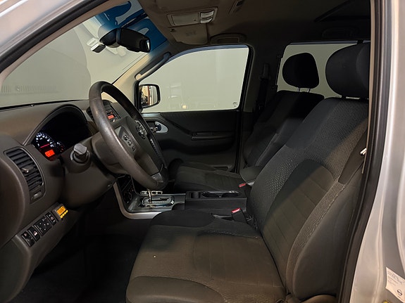 Nissan Pathfinder 18 of 27