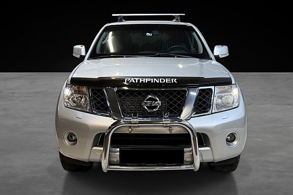 Nissan Pathfinder 4 of 5