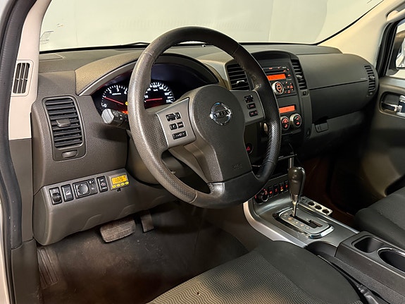 Nissan Pathfinder 20 of 27
