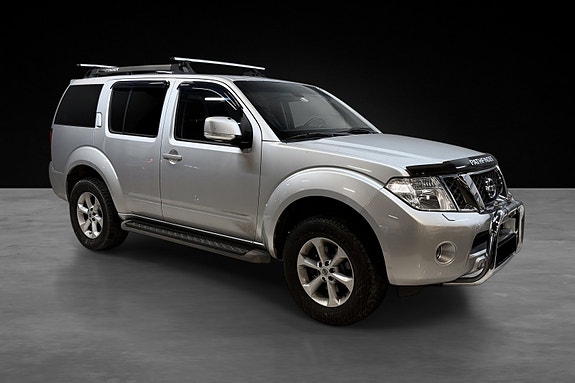 Nissan Pathfinder 5 of 5