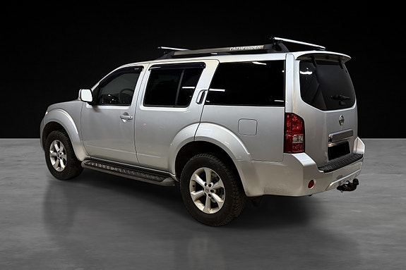 Nissan Pathfinder 14 of 27