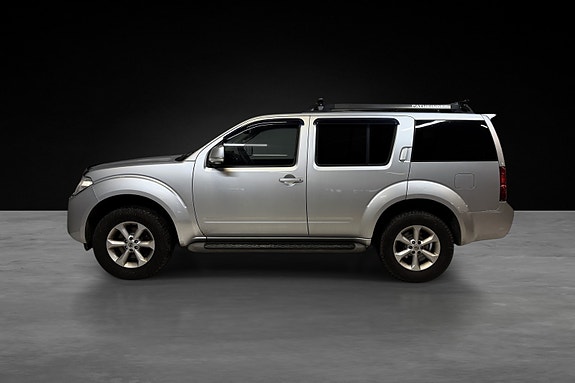 Nissan Pathfinder 7 of 27