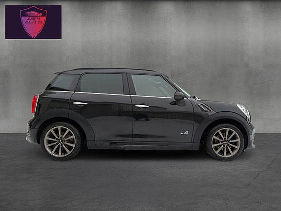 MINI Countryman-Serie 2 of 5