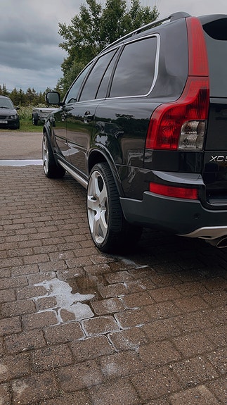 Volvo XC90 3 of 7