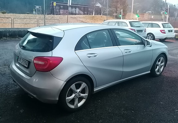 Mercedes-Benz A-Klasse 2 of 5