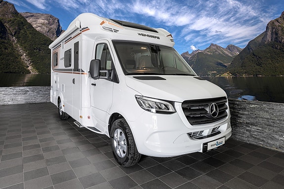 Weinsberg CARACOMPACT SUITE  640 MEG EDITION [PEPPER]  på Mercedes. 4,2t, 170 hk., stekeovn, langsgående senger. Meget godt utstyrt!