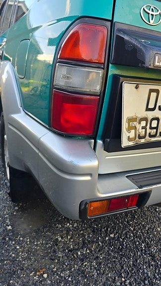 Toyota Land Cruiser 4 of 10