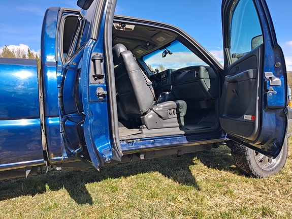 Chevrolet Silverado 5 of 5