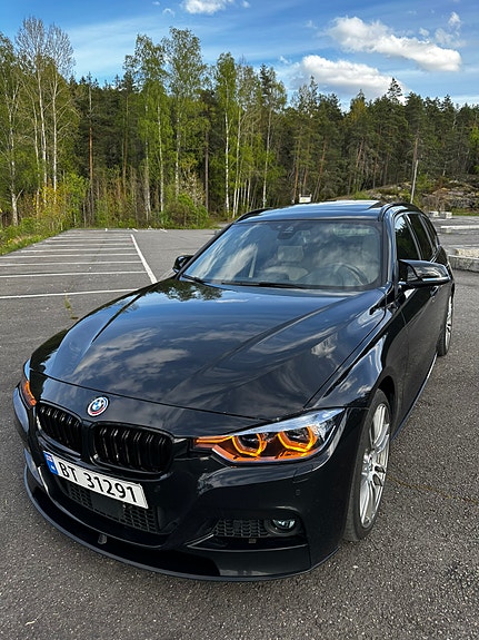 BMW 320d 2 of 5