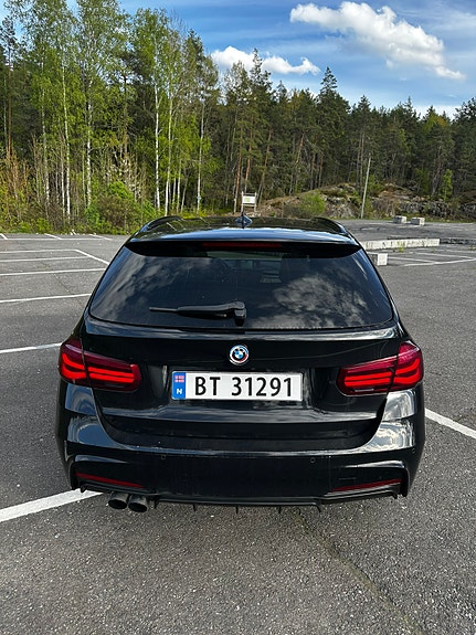 BMW 320d 4 of 5