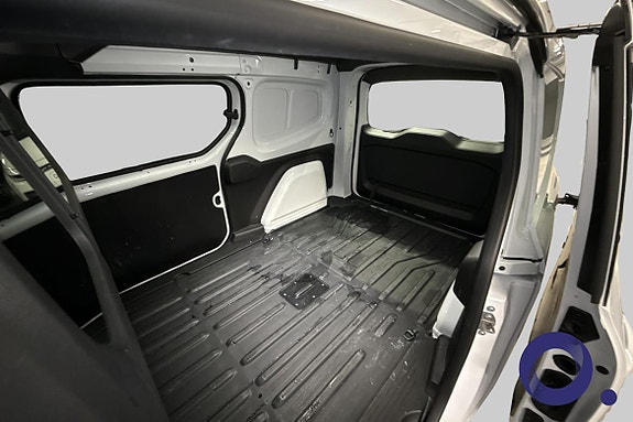 Mercedes-Benz eCitan 13 of 17