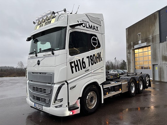 Volvo FH16 780 8x4 tridem med Joab 24T krok m/ knekk.