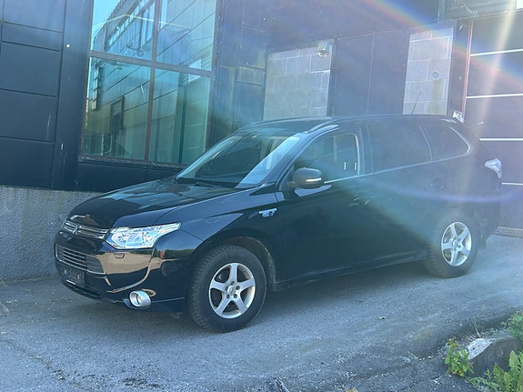 Mitsubishi Outlander 29 of 29