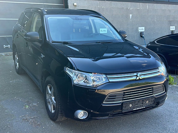 Mitsubishi Outlander 12 of 29