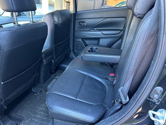 Mitsubishi Outlander 22 of 29