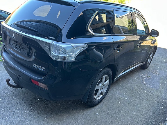 Mitsubishi Outlander 16 of 29