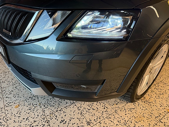 Skoda Octavia Scout 5 of 5