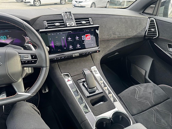 DS DS 7 Crossback 23 of 30