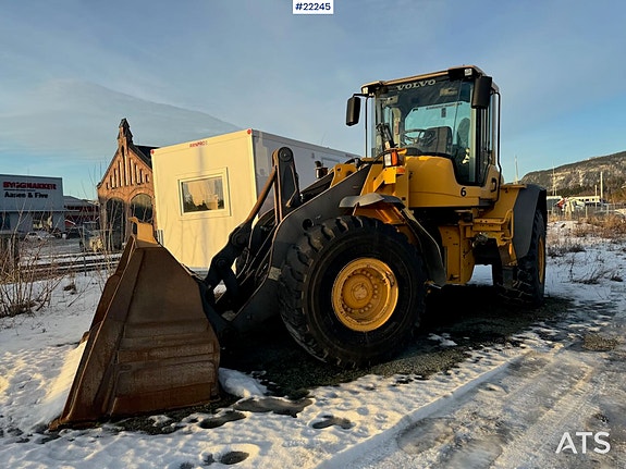 Volvo L110F Hjullaster m/ skuffe.