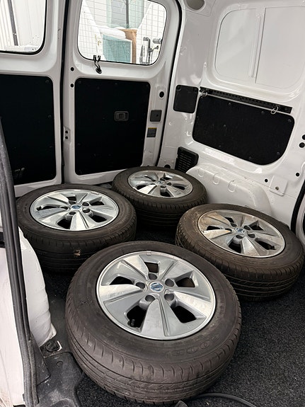 Nissan e-NV200 3 of 5
