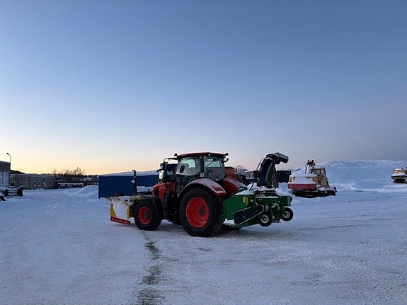 Kubota M7-173 7 of 14