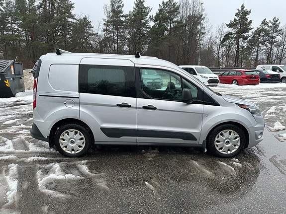 Ford Transit Connect 16 of 25