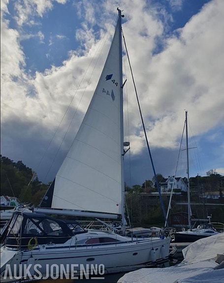 2007 Bavaria Vision 44 med Volvo Penta D2-55 hk – Velutstyrt