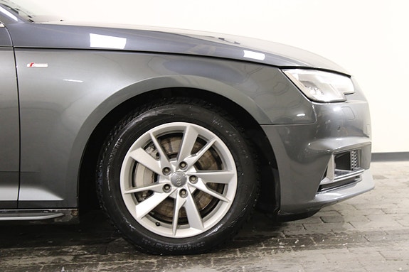 Audi A4 21 of 30