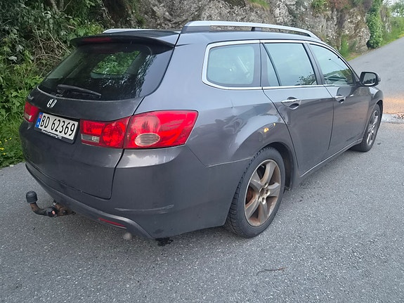 Honda Accord 4 of 5