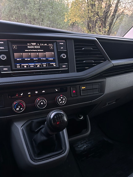 Volkswagen Transporter 15 of 16