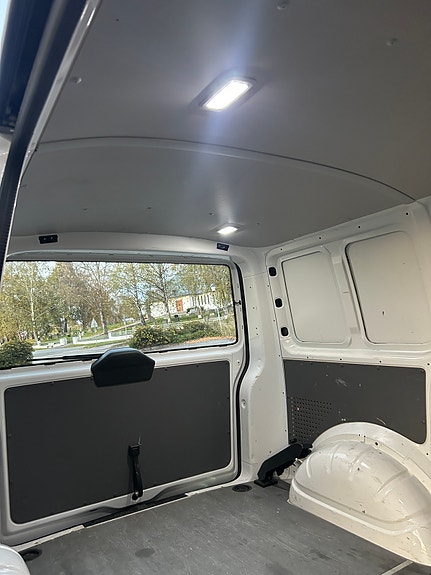 Volkswagen Transporter 8 of 16