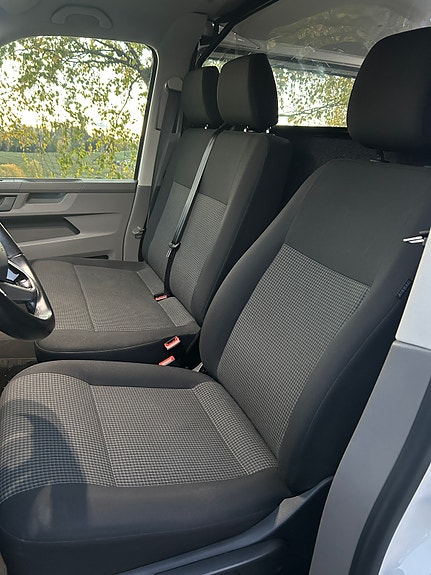 Volkswagen Transporter 11 of 16