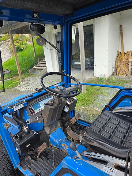Iseki 3020a med frontskjær. Privat ingen mva 16 of 18
