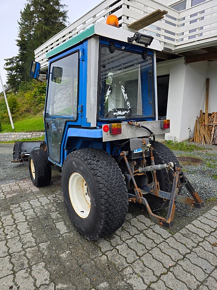 Iseki 3020a med frontskjær. Privat ingen mva 5 of 18