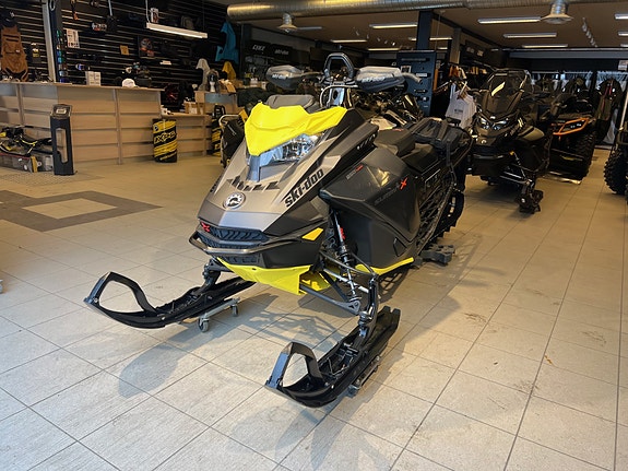 Ski-doo Summit X Expert 850 E-TEC Turbo