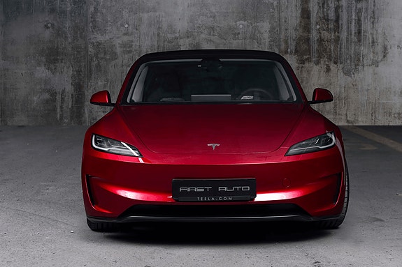 Tesla Model 3 5 of 5