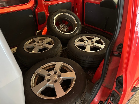 Volkswagen Caddy 20 of 22
