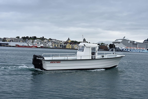 Øien 710FH  VI ER NY ØIEN BÅT FORHANDLER I LINDESNES REGIONEN