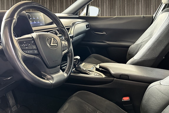 Lexus UX-Serie 9 of 15