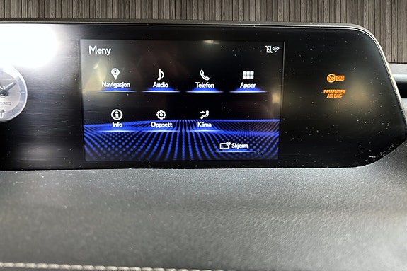 Lexus UX-Serie 13 of 15