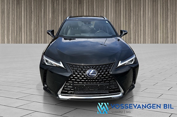 Lexus UX-Serie 2 of 15