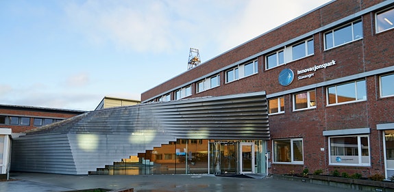 Validé AS holder hus sammen med 121 andre bedrifter i Innovasjonsparken, Ullandhaug, Stavanger.