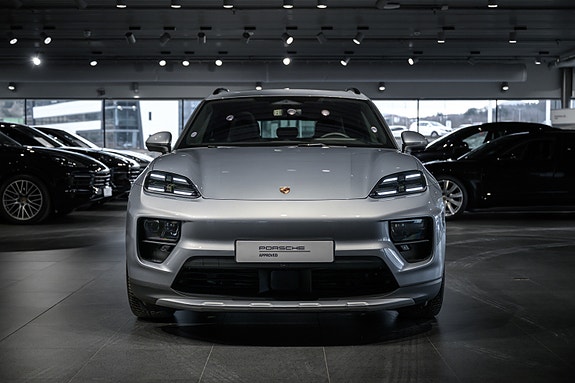 Porsche Macan 7 of 30