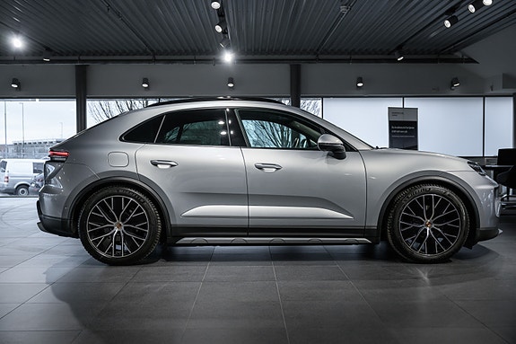 Porsche Macan 5 of 30