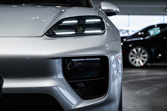 Porsche Macan 14 of 30