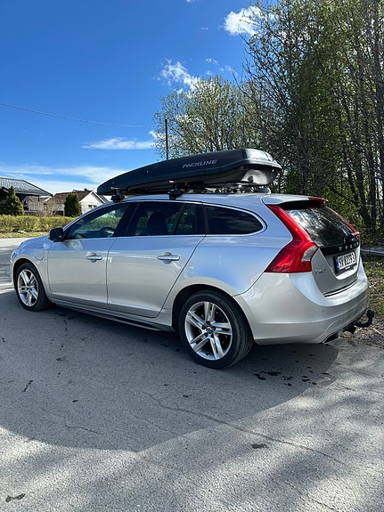 Volvo V60 4 of 5
