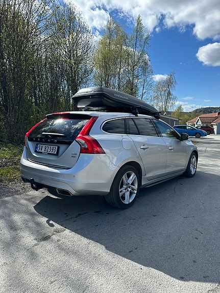 Volvo V60 3 of 5