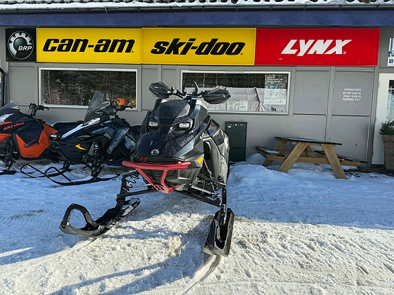 Ski-doo Summit X Expert 850 E-TEC Turbo