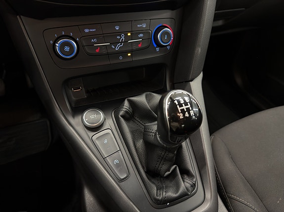 Ford Focus 11 of 18