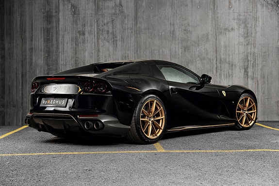 Ferrari 812 GTS 2 of 5